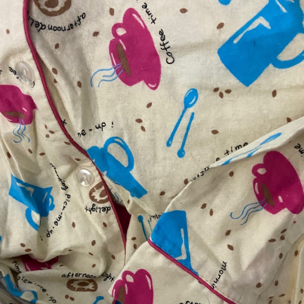 Women’s Vintage Bobbie Brooks   Coffee Print Pajama Set - Cream with Blue & Pink - Picture 6 of 8